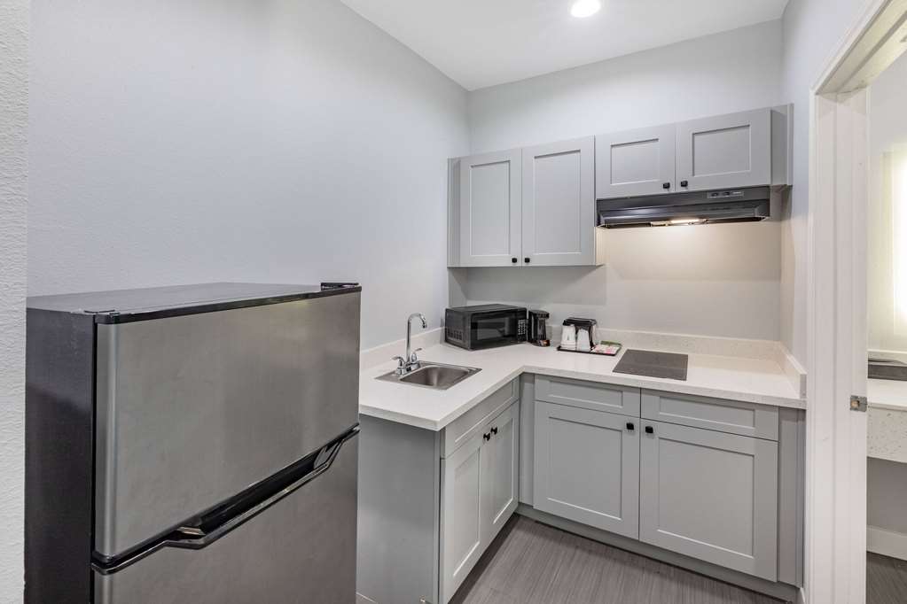 Baymont by Wyndham Freeport Texas - photo 42