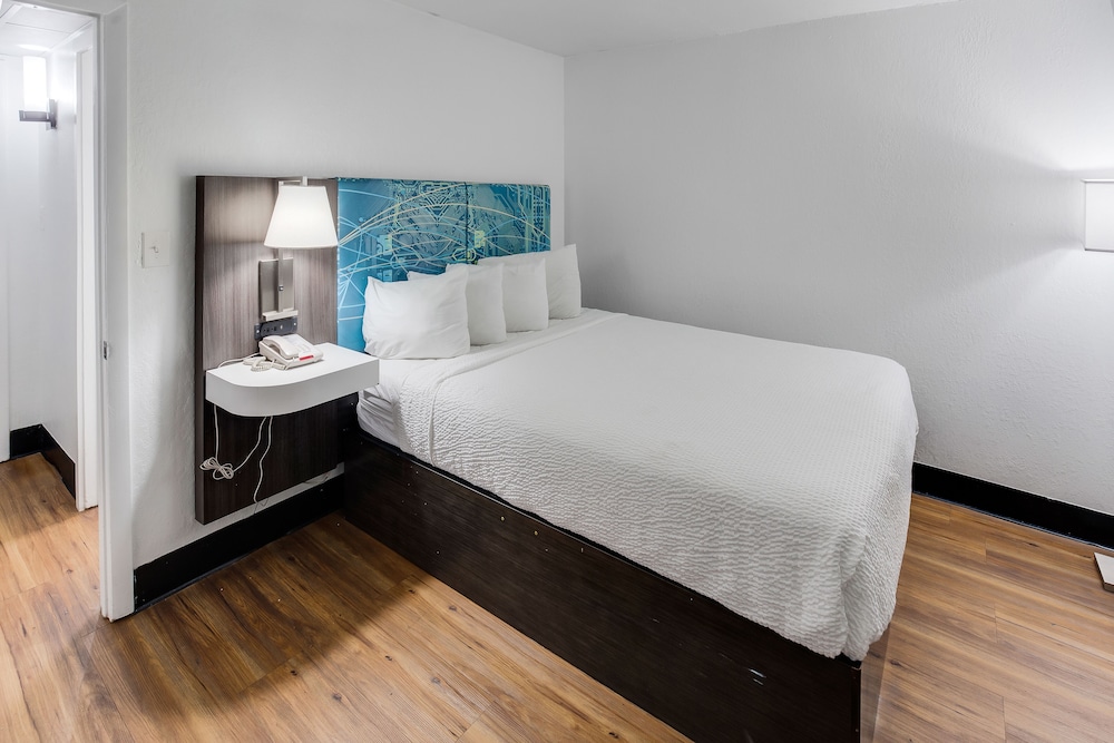 Tropical Seas Hotel - photo 31