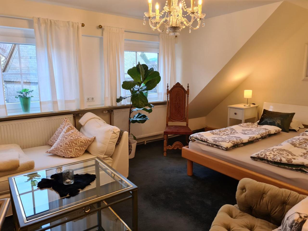 Freundliche Unterkunft Sauerland — 4-Star Luxury Hotel in Meschede, Germany