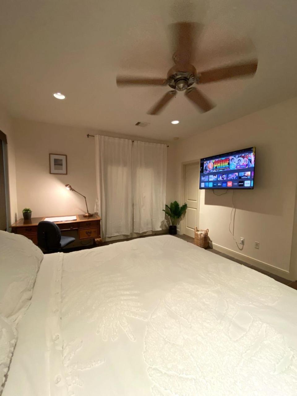 Casablanca 1 - last minute hotel in Houston