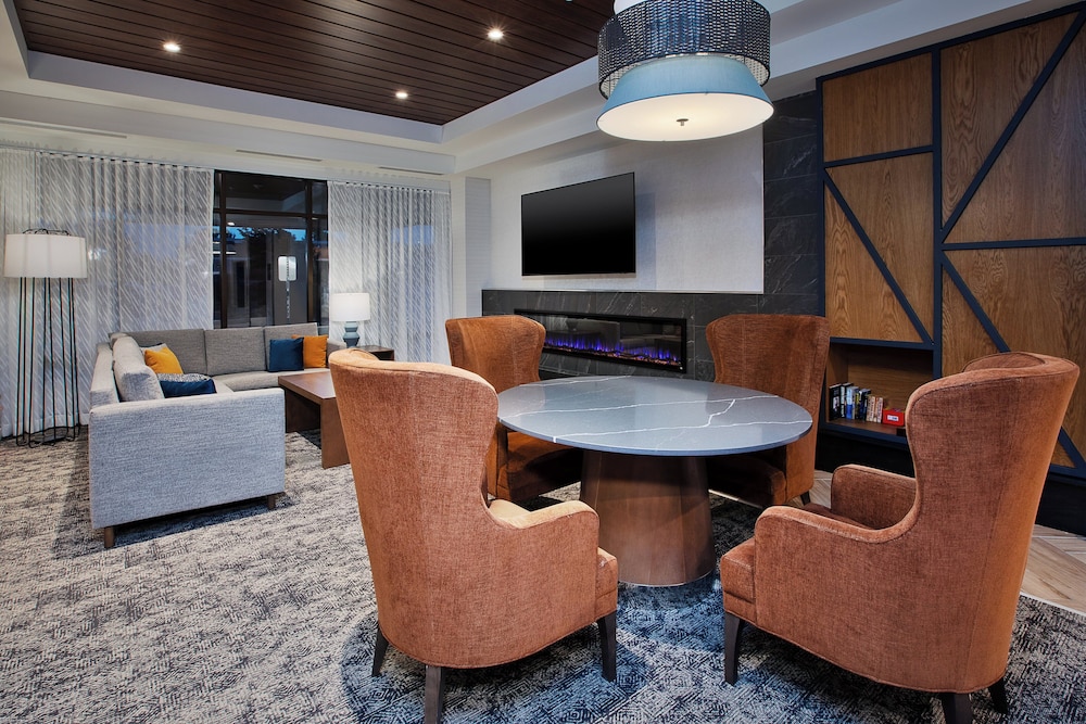 Staybridge Suites Grand Rapids South by IHG - photo 44