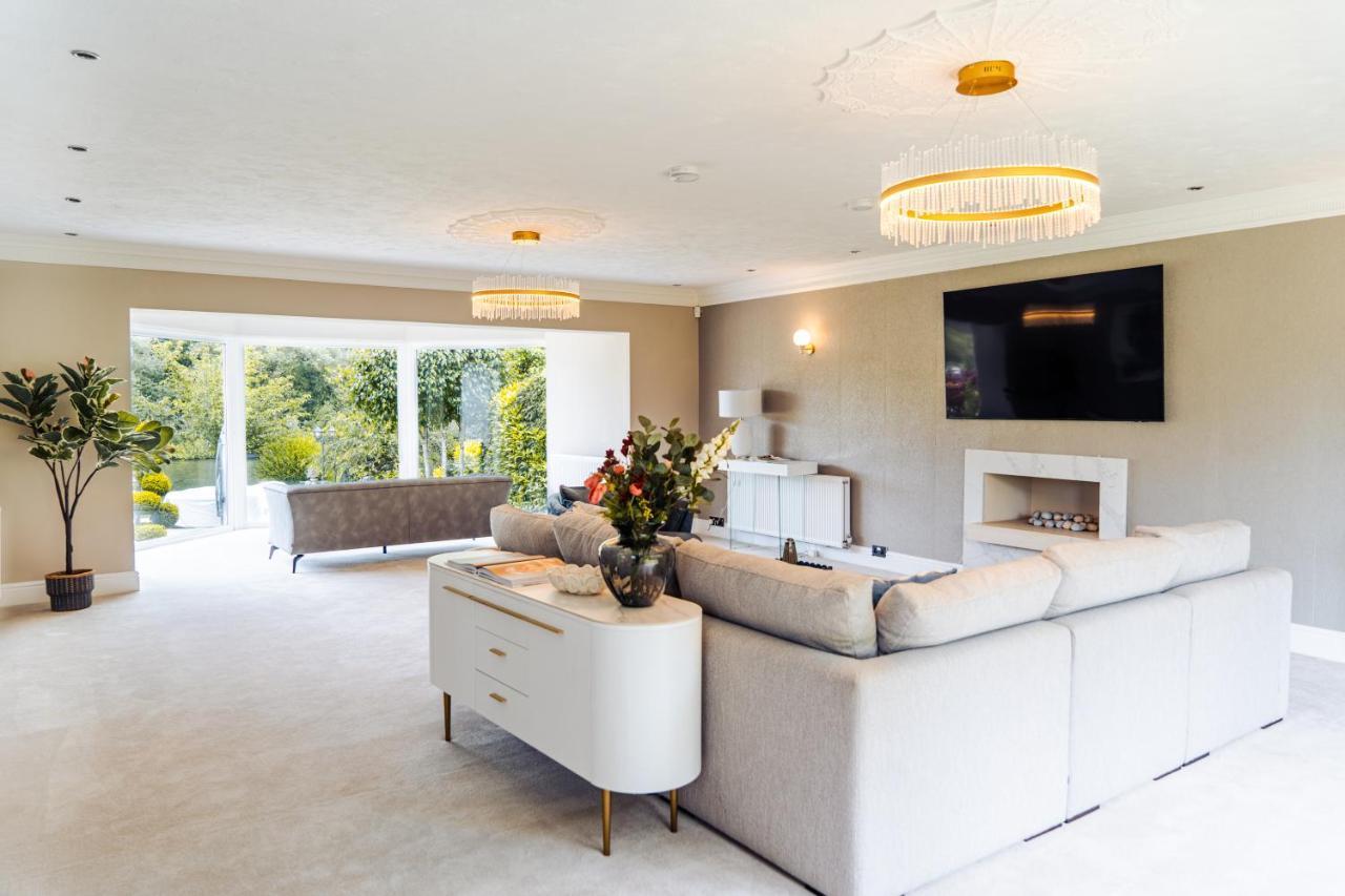 Riverside Bliss in Windsor 5 Bed Secure Parking - last minute hotel in Windsor