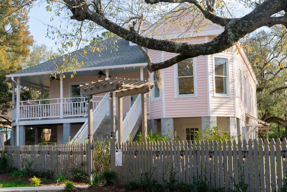 Abita Springs Hotel - photo 41