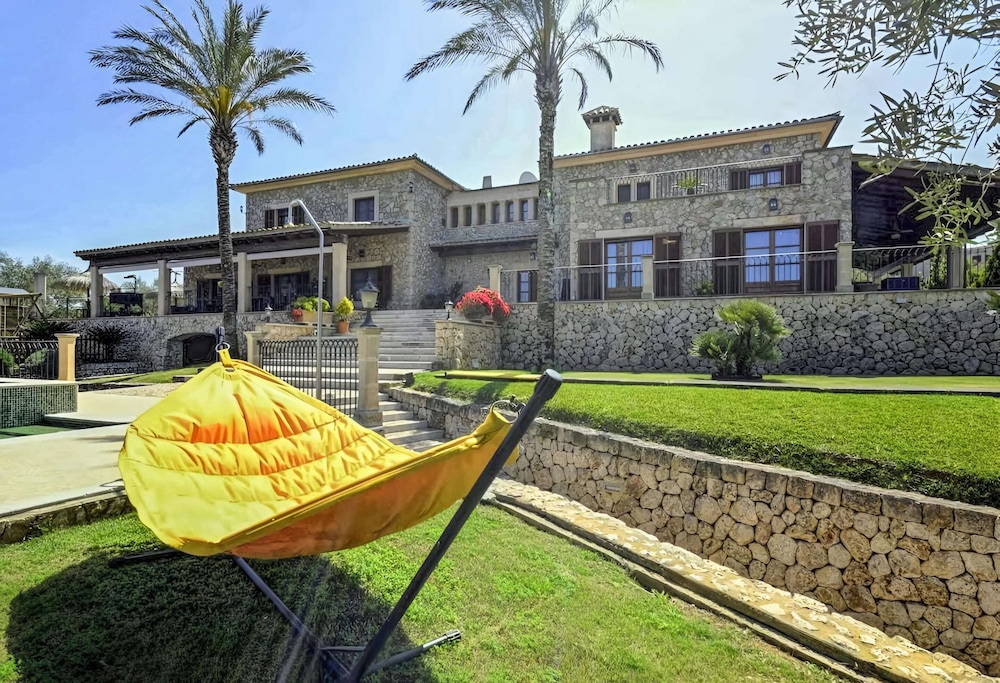 Canova — 4-Star Luxury Hotel in Ariany, Spain