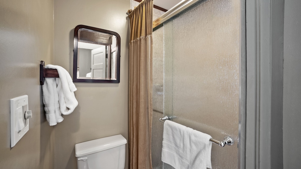 Greenbriar Inn - photo 36