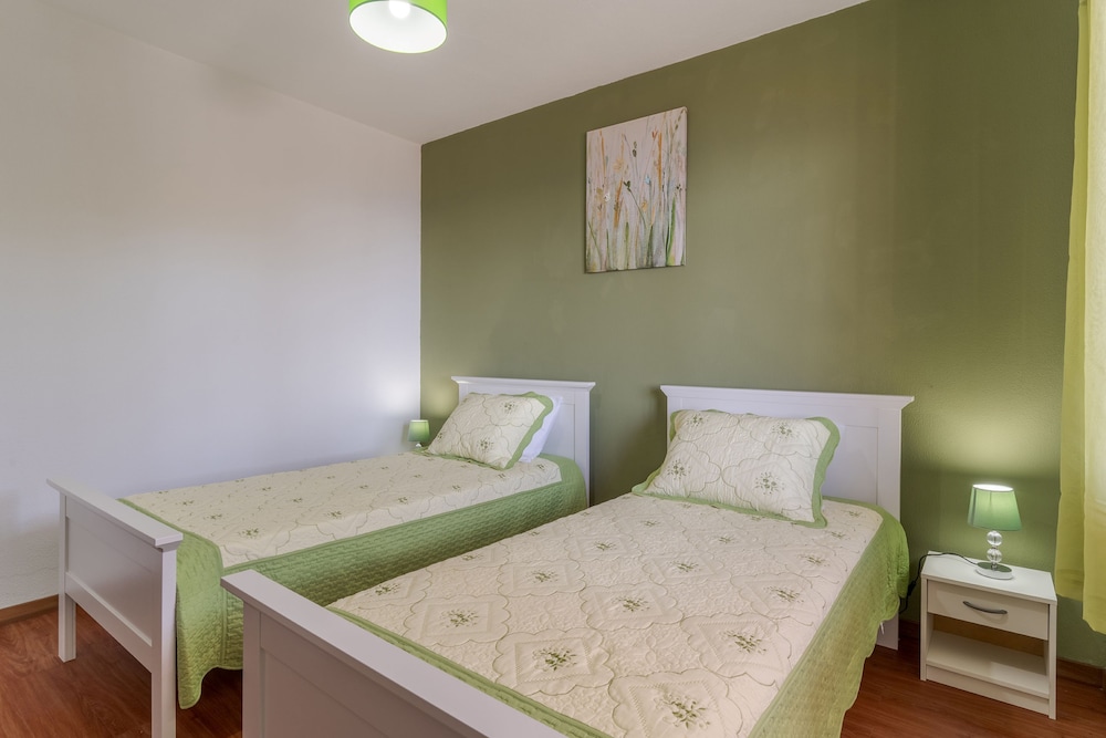 Villa Rosa — 4-Star Luxury Hotel in Ribeira Brava, Portugal