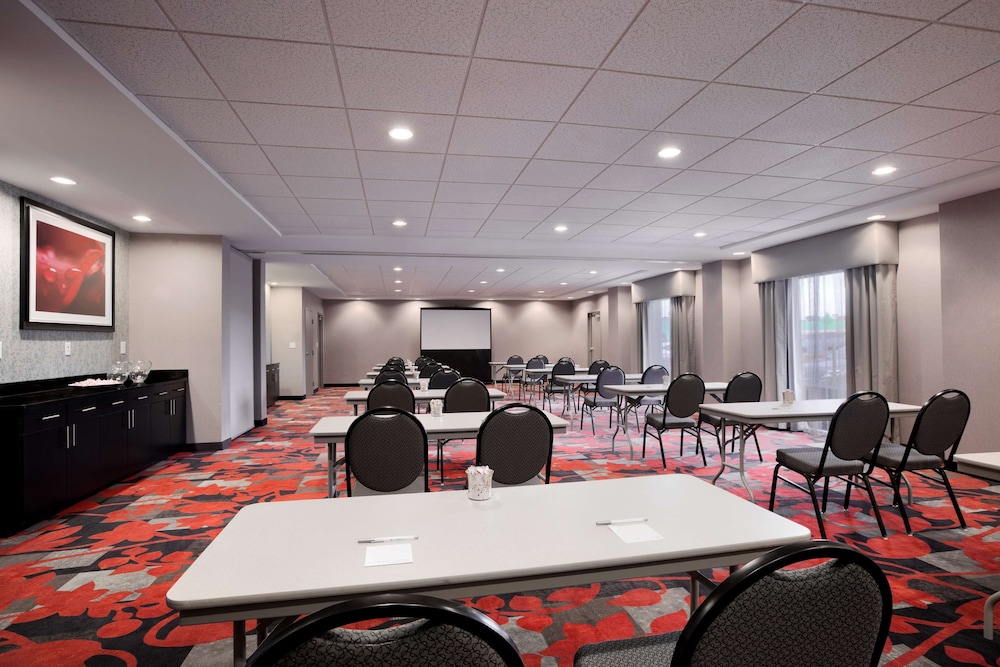 Hampton Inn & Suites Roanoke Airport - photo 44