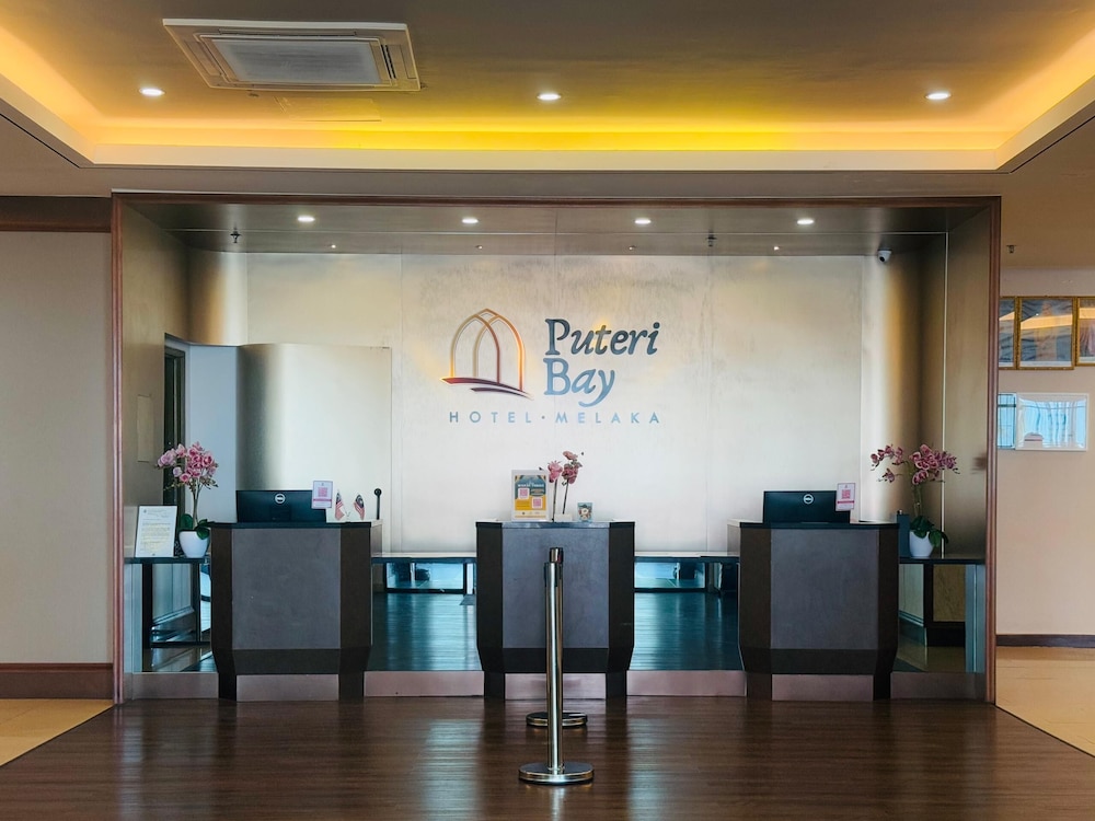 Pantai Puteri Hotel — Malacca — photo 3