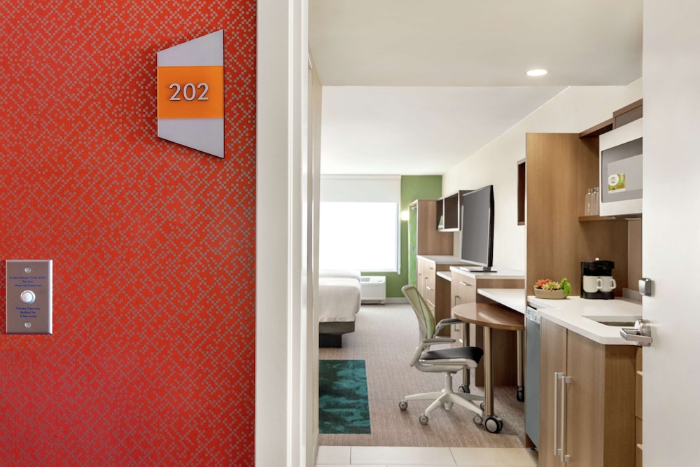 Home2 Suites by Hilton Scottsdale Salt River - photo 15