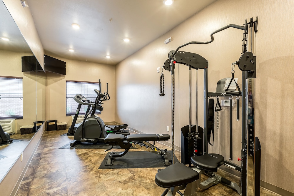 Cobblestone Hotel & Suites Hartford - photo 39