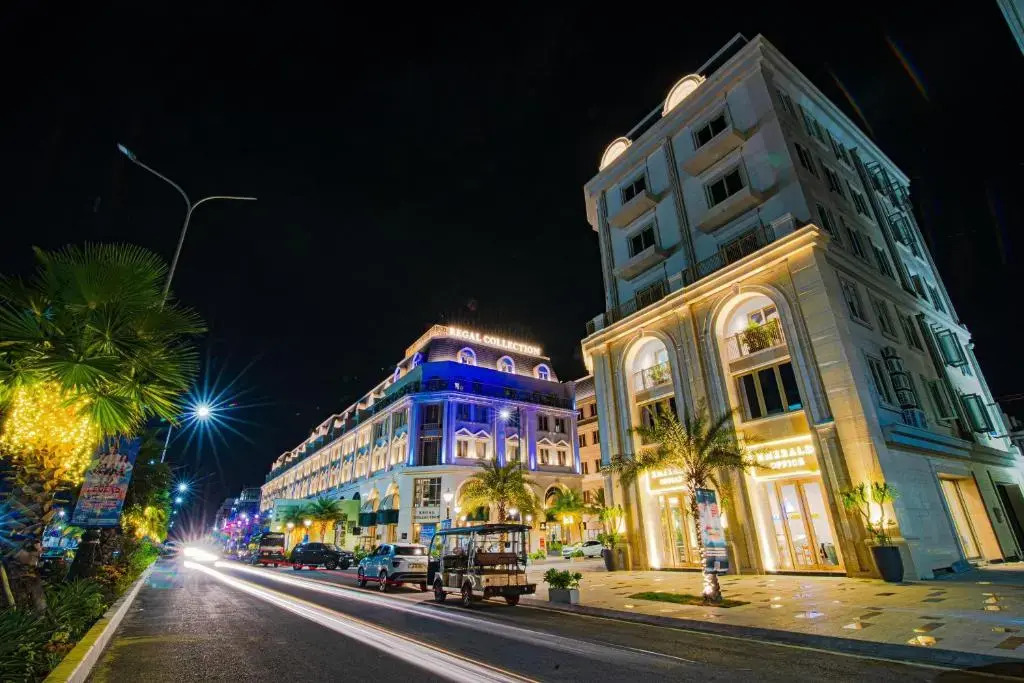 Regal Collection House — 4-Star Luxury Hotel in Kwang Binh, Vietnam