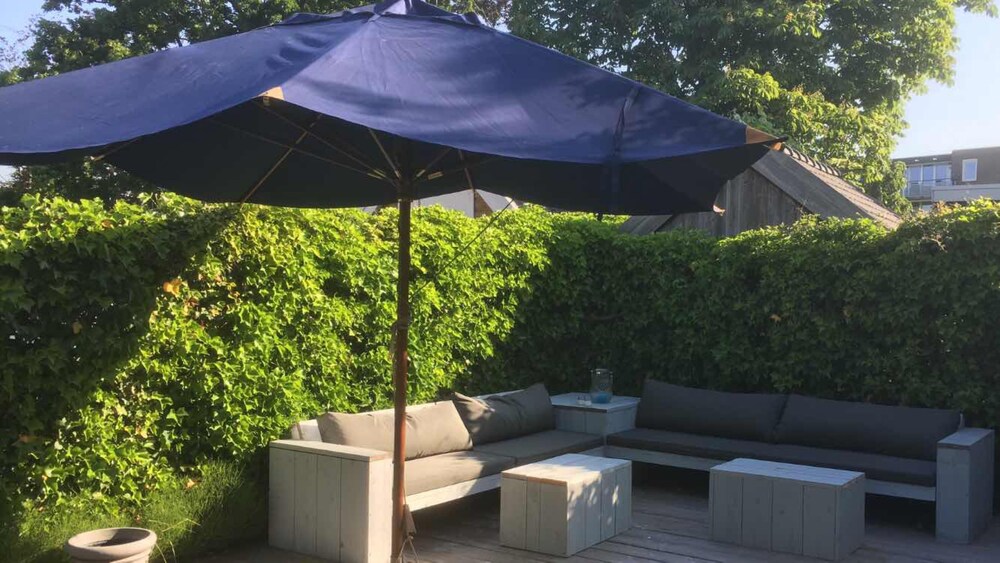 Royale lichte zolder verdieping - carbon neutral hotel in Oostvoorne