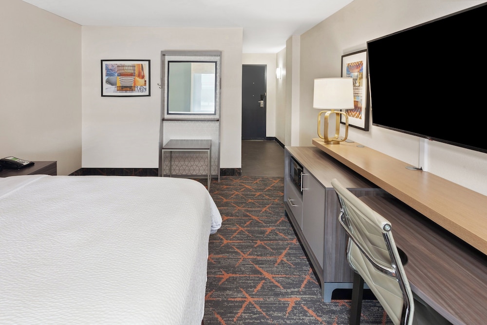 Holiday Inn Chicago Oakbrook by IHG - photo 21