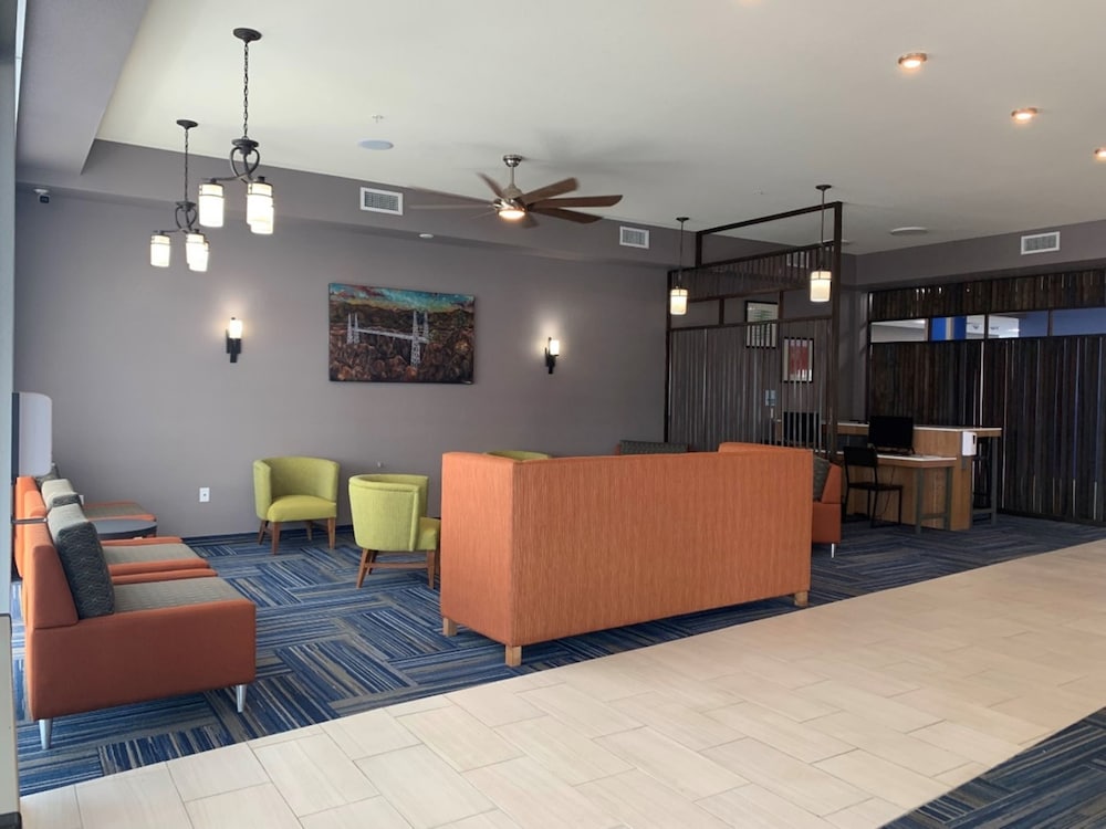 Holiday Inn Express & Suites Canon City - photo 16