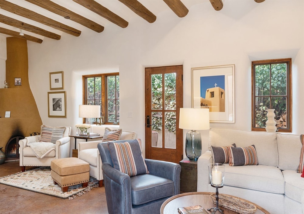 Carmel Elegant East Side Adobe With Kiva Fireplace Walk to Canyon Rd and The Plaza - photo 6