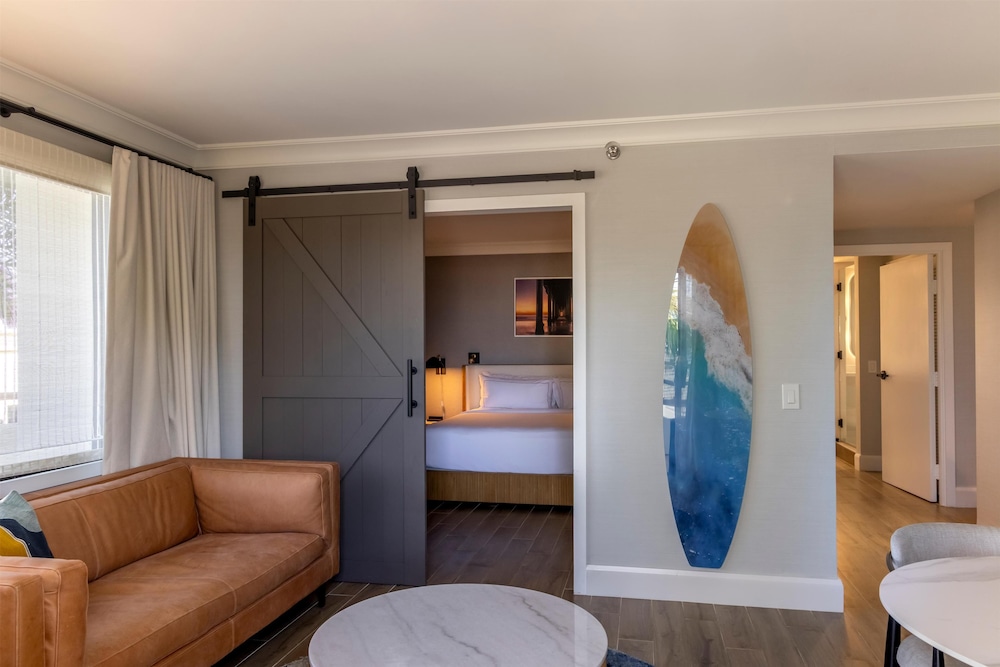 The Waterfront Beach Resort A Hilton Hotel - photo 64