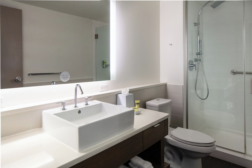 Element Omaha Midtown Crossing - photo 30