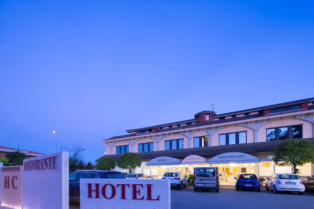 Hotel Ristorante Continental — hotel in Osio Sotto