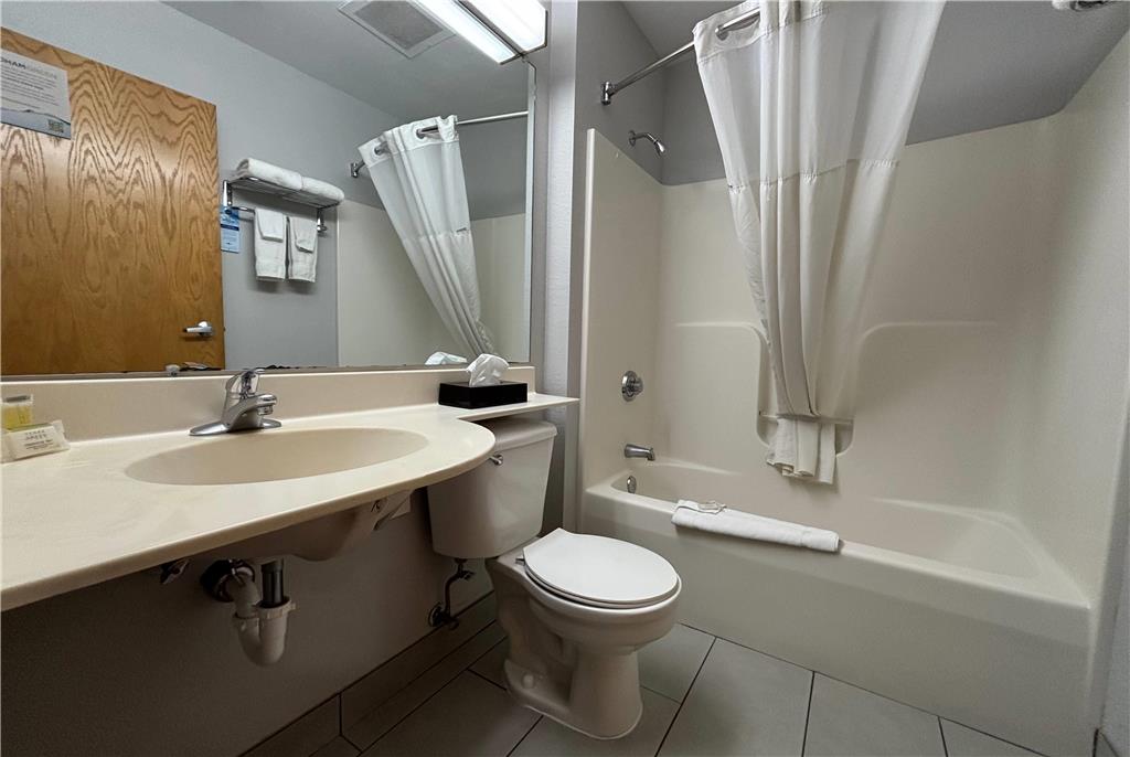 Microtel Inn by Wyndham Champaign - photo 11