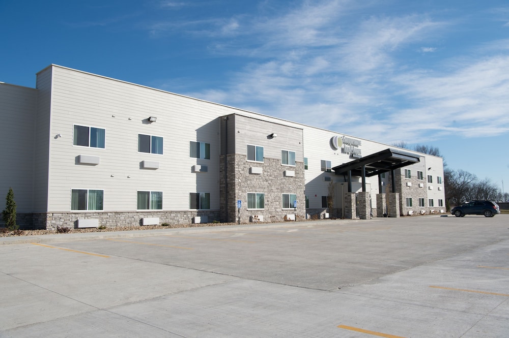 Cobblestone Inn & Suites Forest City - featured photo