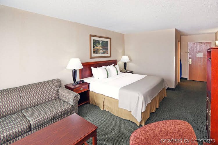 Holiday Inn Joplin I 44 & Us 71 - photo 10