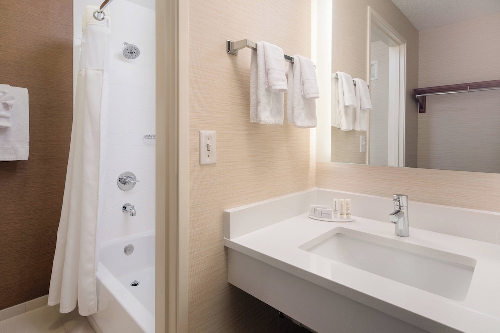 Fairfield Inn & Suites by Marriott Fort Collins Loveland - photo 14