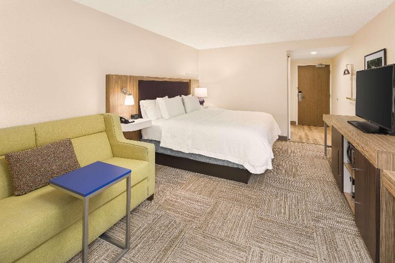Hampton Inn Lagrange near Callaway Gardens - photo 75