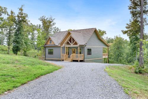 Firefly Meadows — 4-Star Luxury Hotel in Ellijay, United States