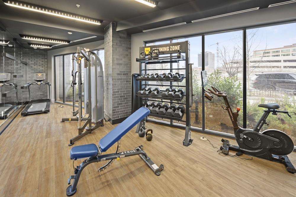 Global Luxury Suites at Tribeca - photo 33