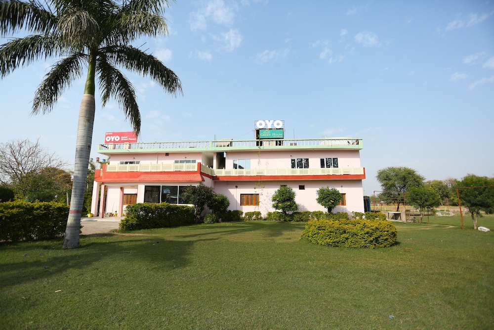 OYO 29925 Hotel Green House in Khajuraho Group Of Monuments, India