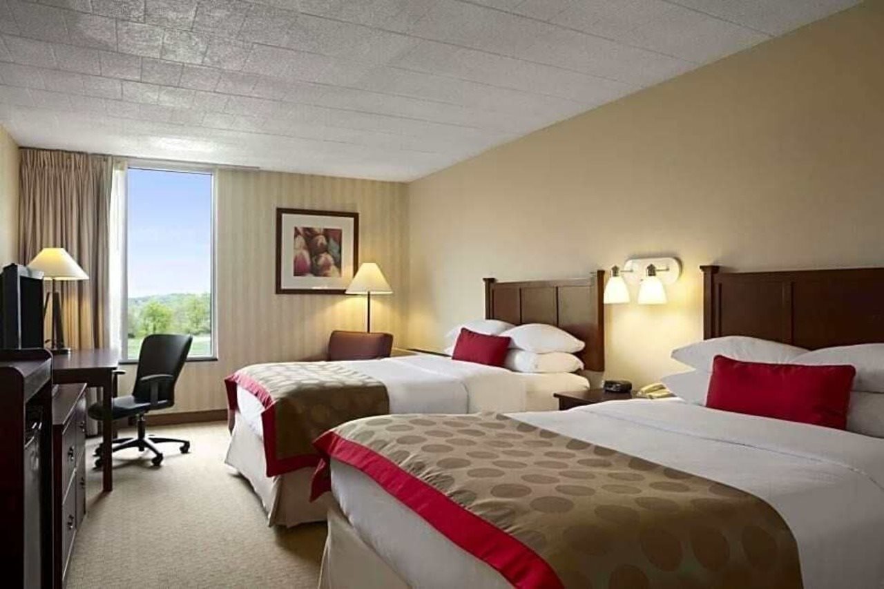 Ramada by Wyndham Greensburg Hotel and Conference Center - photo 10