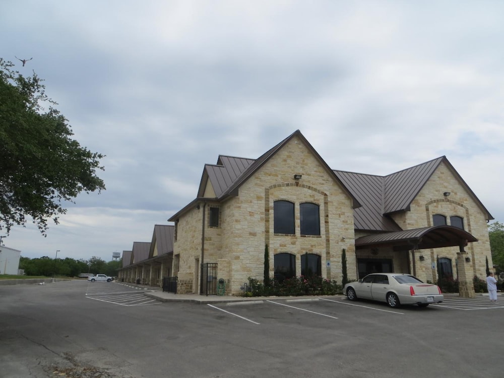 Black Gold Inn - photo 49