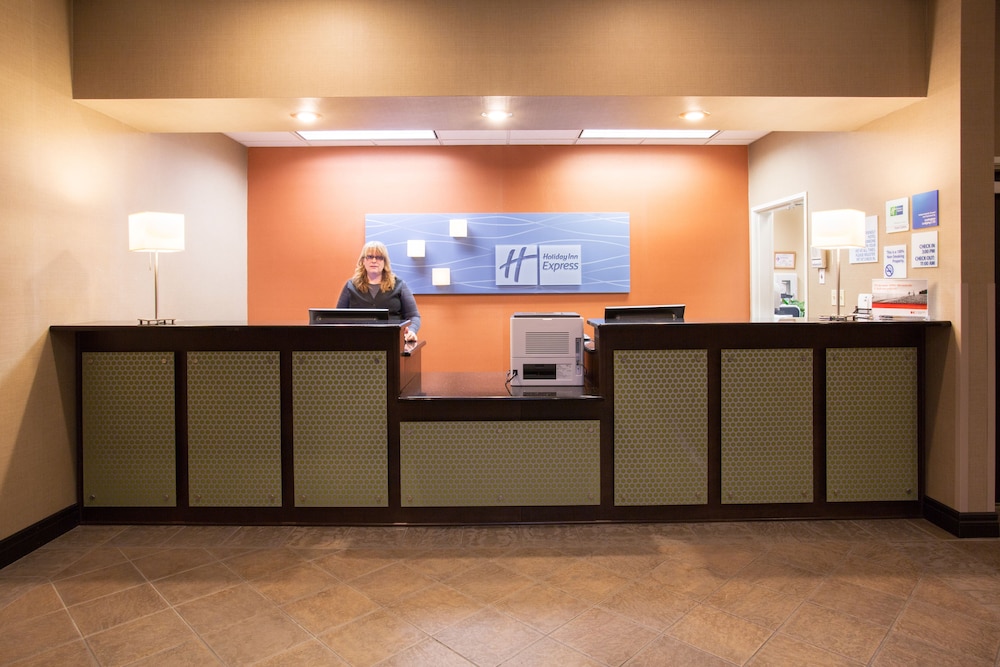 Holiday Inn Express & Suites Lexington by IHG - photo 37