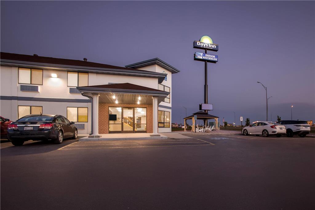 Days Inn by Wyndham Mitchell SD - photo 17