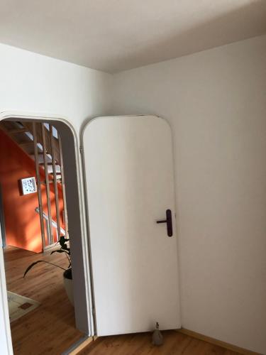 Tulla8 Grosses Zimmer - last minute hotel in Unknown City
