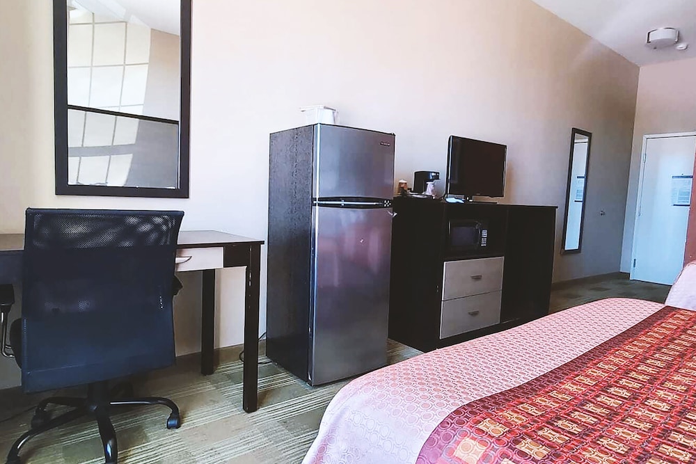 SureStay Hotel by Best Western Cotulla - photo 14