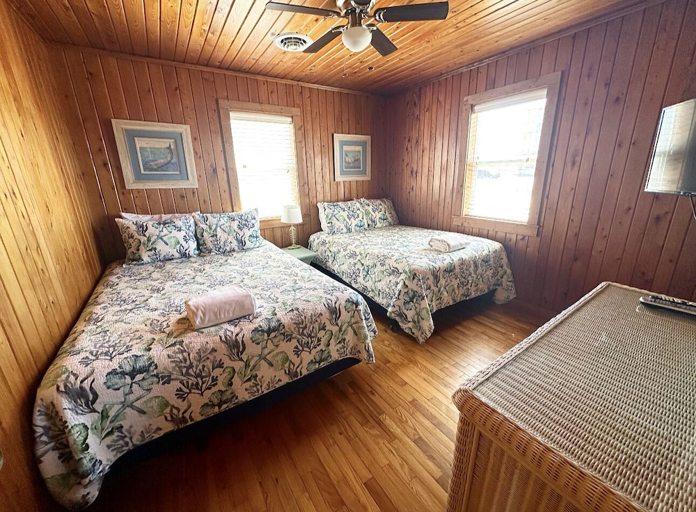 SandSpur Ocean Cottages - photo 13
