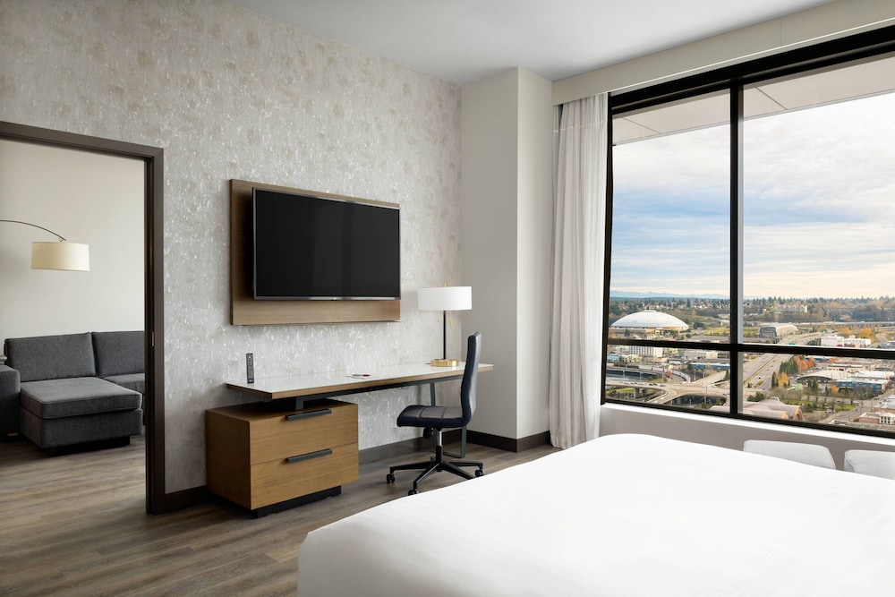 Marriott Tacoma Downtown - photo 8