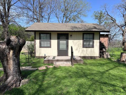 Green Haven Studio near Austin Airport COTA