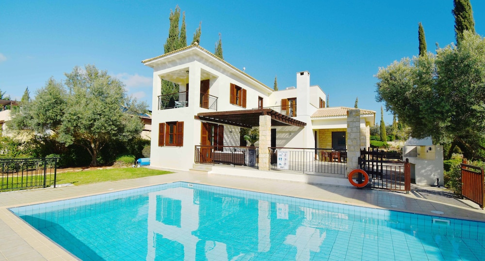 3 bedroom Villa Tala 67 with private pool and golf course views Great for families near Aphrodite Hills Resort village