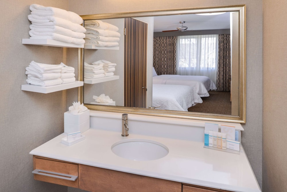 Hampton Inn & Suites Denver Speer Boulevard - photo 26