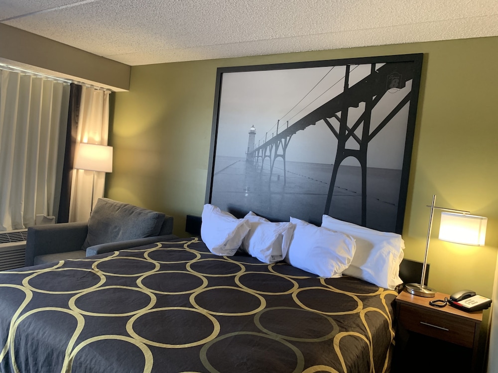 Super 8 by Wyndham Petoskey - photo 8