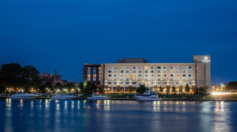 DoubleTree by Hilton Bay City Riverfront - photo 82