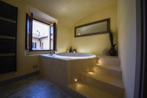 Il Sogno di Annalisa Suite — 4-Star Luxury Hotel in Volterra, Italy
