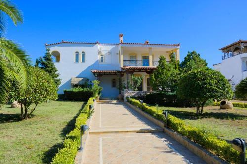 Green Paradise Palaia Fokaia — 4-Star Luxury Hotel in Keratsini, Greece