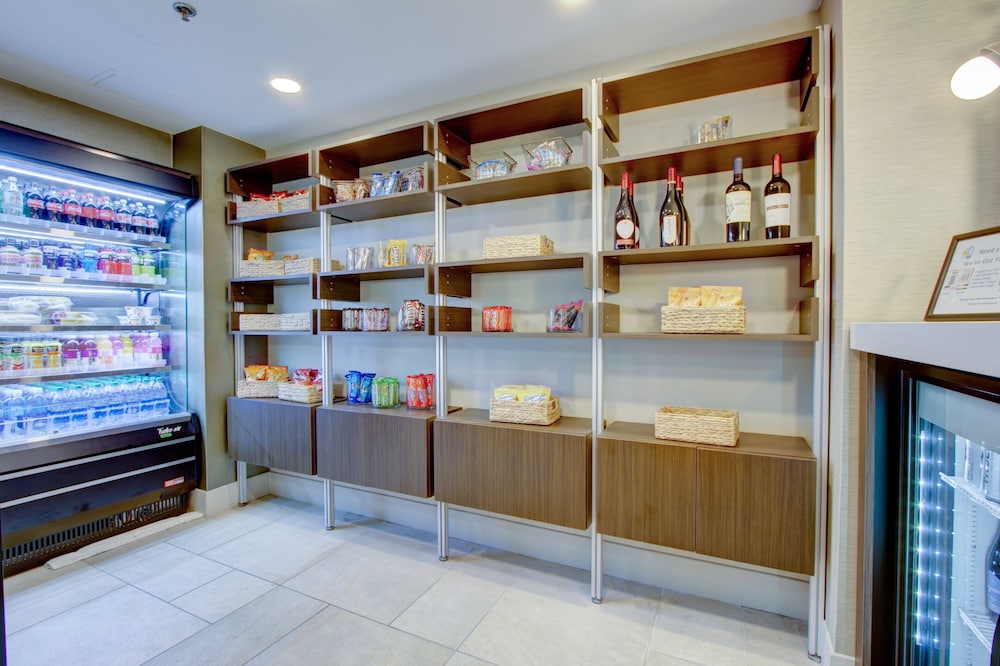 Crowne Plaza Charleston Airport Conv Ctr by IHG - photo 25
