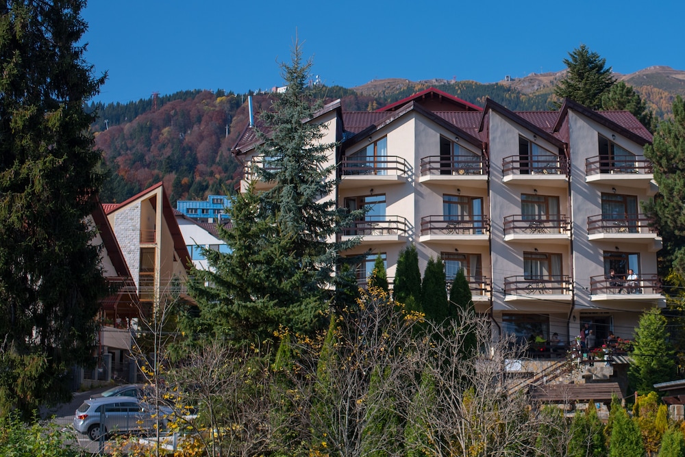 Hotel Marea Neagra in Sinaia, Romania