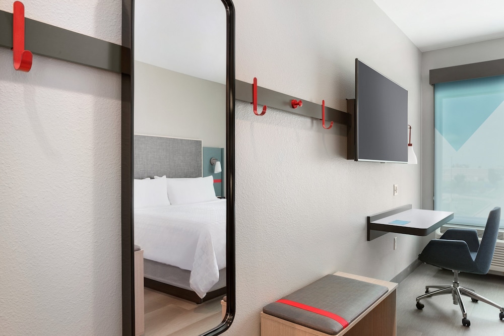 avid hotel Lexington Hamburg Area by IHG - photo 8