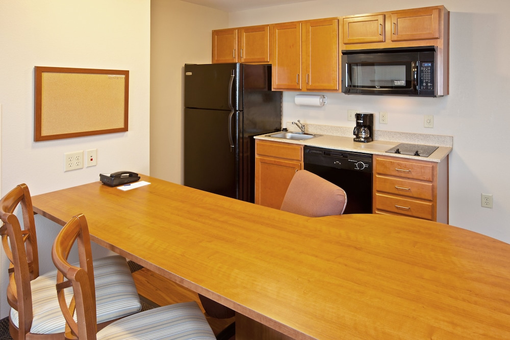 Candlewood Suites Louisville North by IHG - photo 9