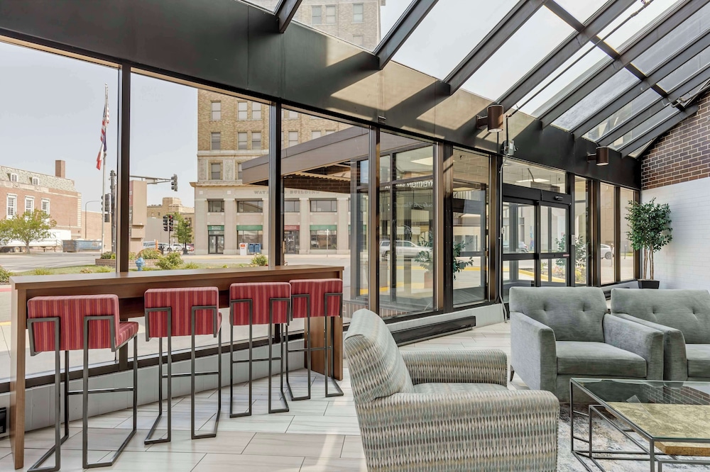 Best Western Plus Executive Residency Waterloo & Cedar Falls - photo 3